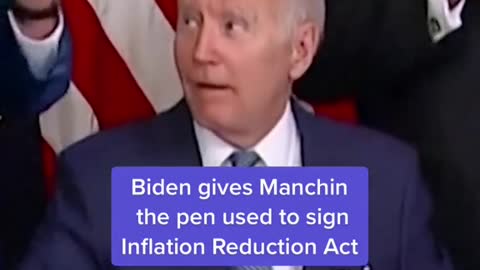 Biden gives Manchin the pen used to sign Inflation Reduction Act