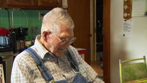 WWII Veteran Receives 1000 Cards for 103rd Birthday