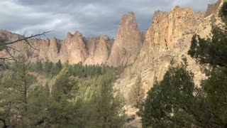 Central Oregon – Smith Rock State Park – Viewpoint Perch – 4K