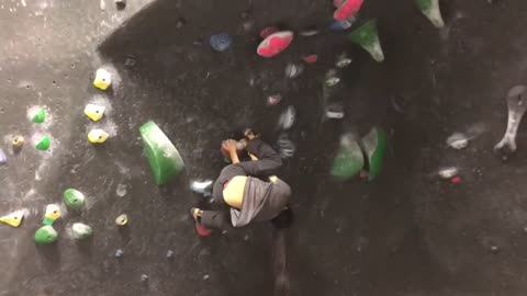 Factory bouldering - Bat Hang Monster