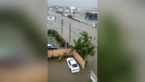 The USA will be in ruins! Tropical Storm Lisa hits Belize, next stop is Miami