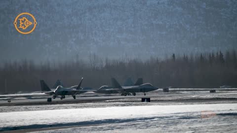 Several F-22s Take Off and Land in Ukraine, Russia Panic !