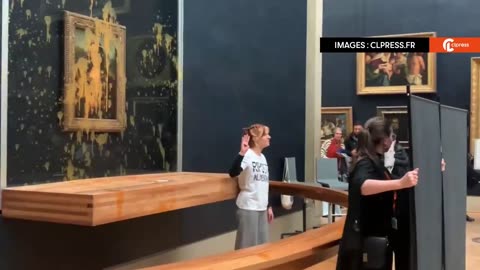 BREAKING NEWS – France: Communist Climate Activists Throw Soup on the Mona Lisa Painting