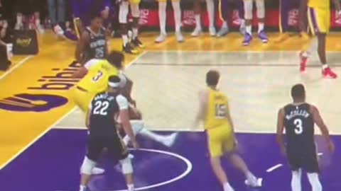 Los Angeles Lakers down three with seven seconds left vs