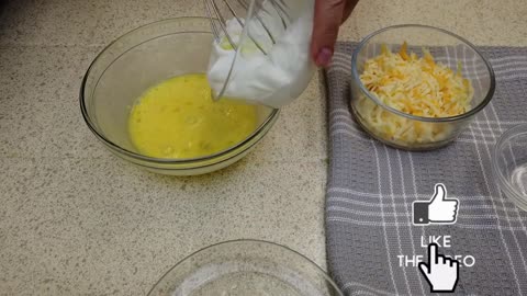 How to cook broccoli. Broccoli in sour cream garlic sauce.