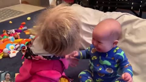 Legendary Moments When Siblings Meet Newborn Babies