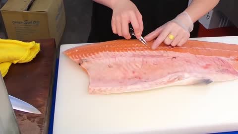 How To Fillet a Whole Salmon | Sashimi & Sushi -Taiwanese street food-11