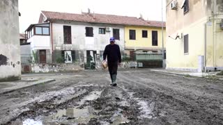 Residents battle storm lashing southern Italy