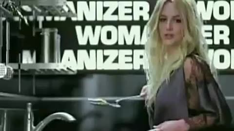 Britney_Spears_-_Womanizer__FULL_OFFICIAL_VIDEO