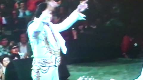 Elvis Presley Closing Vamp To Concert 1977 HD