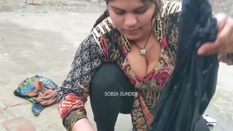 Sexy Indian desi anty show his big ass