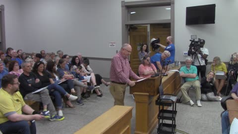 Saline County resident speaks in favor of protecting children