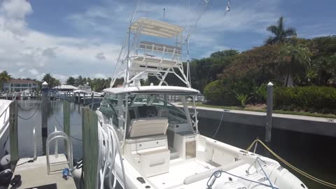 2021 Boston Whaler 345 Conquest