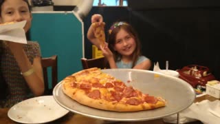 A crunchy pineapple pizza. Yummy for the girls, not for Daddy.