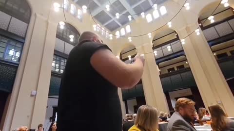 Man Attacked, Choked by Lunatic at Texas Vaccine Policy Symposium for Telling the Truth About Pfizer's Criminal History