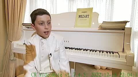 CHILD PRODIGY_ Nine-year-old is youngest ever degree-level pianist