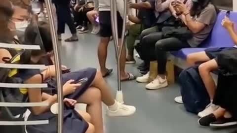 Man shouts in MRT saying he has god's message, passenger up & leaves