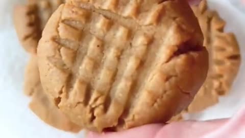 3 Ingredient Keto Peanut Butter Cookies with Recipe