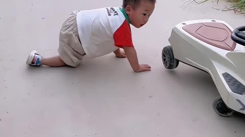 Baby funny video 😅😅😅