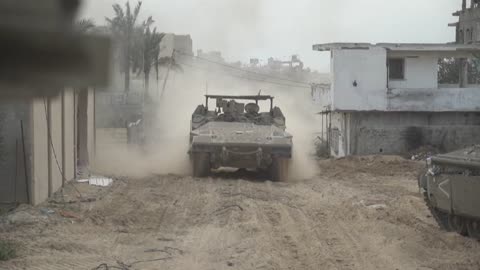 Vídeo mostra soldados israelense operando de dentro de um tanque de guerra