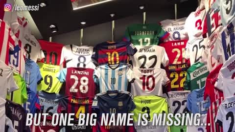 😉Leo Messi shows off his epic kit closet😉😉