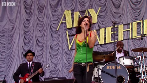 Amy Winehouse Tears Dry On Their Own Glastonbury 2007 4k