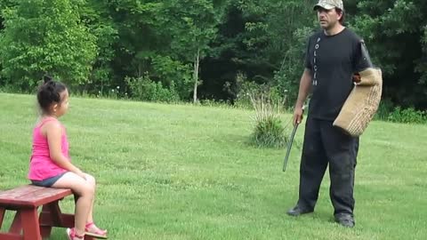 GERMAN SHEPHERD SAVES 5 YEAR OLD GIRL FROM A KIDNAPPER
