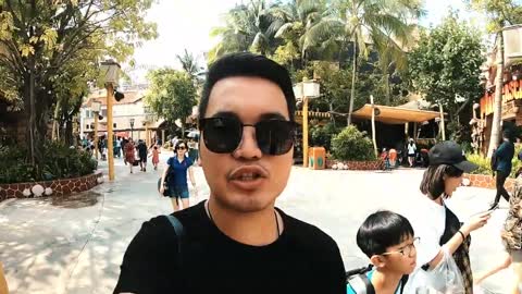 _TravelWithMe 02_ Universal Studios short video _ Singapore