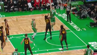 NBA - PORZINGIS 1-HANDED LOB FINISH 😲 Hawks-Celtics