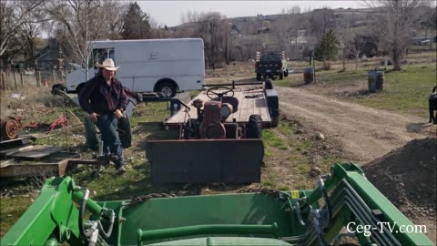 Graham Family Farm: Unloading the Homemade Gibson