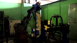 start of work of the welding robot in production