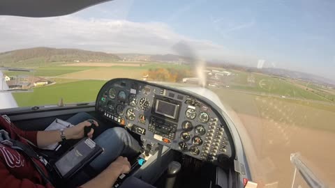 Unsuspecting Pilot Captures Close Encounter With Flying Eagle