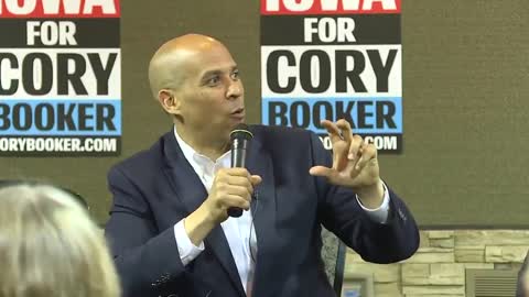 Cory Booker finally admits that there's a border crisis