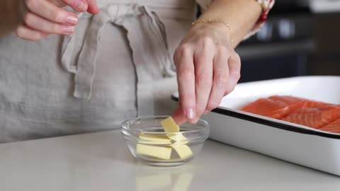 BAKED SALMON | easy, no-fail recipe with lemon garlic butter