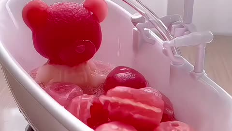 ●Cute watermelon juice in the shape of a bear