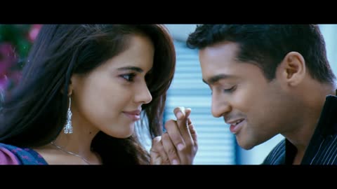 Vaaranam Aayiram - Nenjukkul Peidhidum Video Harris Jayaraj Suriya