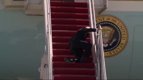 Joe Biden Fall when using plane's stairs