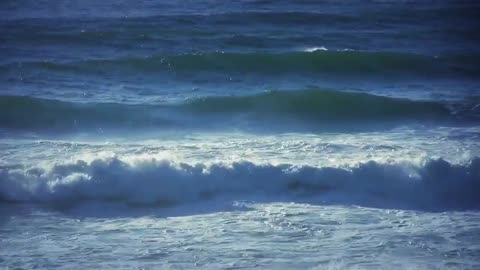 Calming Video of Big Waves
