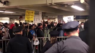 Thugs protest police for enforcing subway fare law