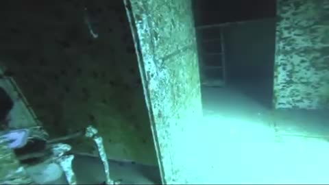 Underwater plane wreck freediving inside passenger cabin of The Lockhead L-1011 TriStar plane