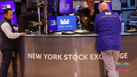 Dow slides 600 points, S&P 500 retreats from record