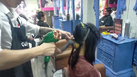 Relaxing hair wash and facial massage with beautiful girl at Thap Nguyen hair salon