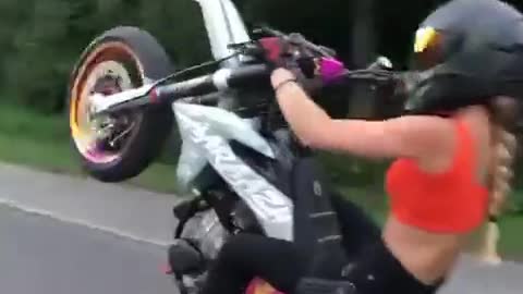 lady rider best stunt