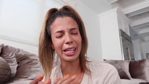 Beauty YouTube Vlogger Loses 130K Followers In One Day Over Racist Tweets