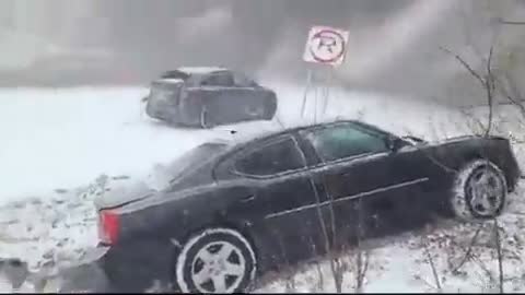 UNBELIEVABLE video of a pileup in Schuylkill County as snow on Interstate 81
