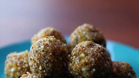 Apricot Almond Energy Balls - Pre-Workout Boosters