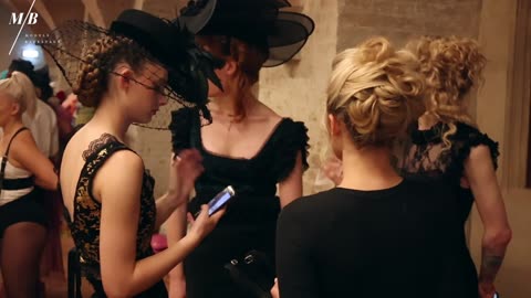 Backstage London Fashion Week 2022