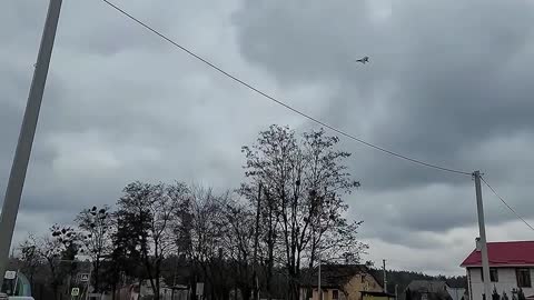 Ukrainian wingmen - 2 Mig-29 fulcrums patrol the skys - Low flyby . Ukraine 🇺🇦