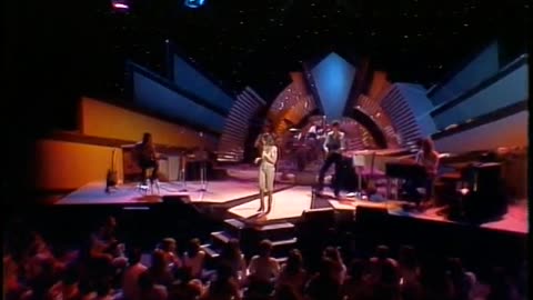 Crystal_Gayle_Dont_It_Make_My_Brown_Eyes_Blue_From_The_Midnight_Special