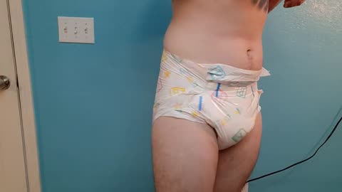 Bambino Classico V2 adult diapers, how they look and fit